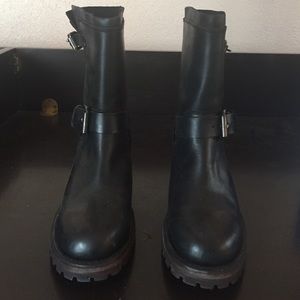 Ash harness boot NWOB